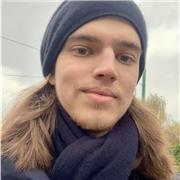 Ciao! Sono Andrea, l’inglese è la mia seconda madrelingua. Per un periodo di tempo ho lavorato come traduttore dei testi, libri e fumetti